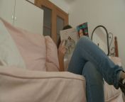 Родители парня уехали на дачу а он привел к себе подругу